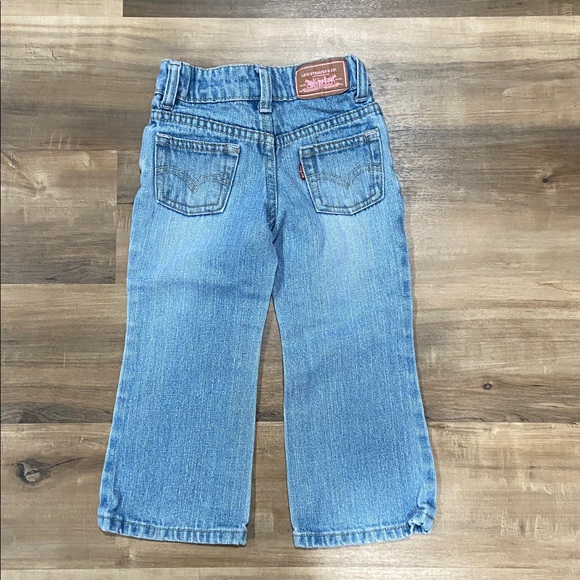 Levi's Classic Blue Kids Jeans - Picture 2 of 5